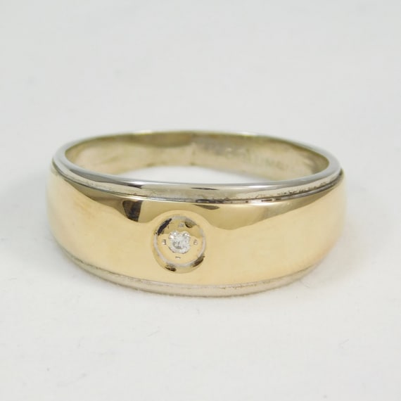 Gentleman’s 14k Two Tone Yellow and White gold rin