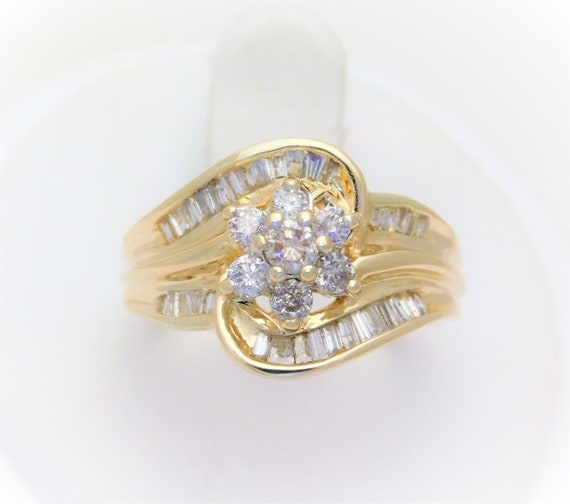 Vintage 14k Gold 1.43ct Diamond Cluster Ring - image 1