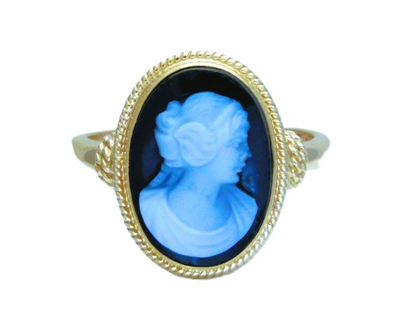 14k Gold Hand Carved Cameo Black Onyx Ring - image 1