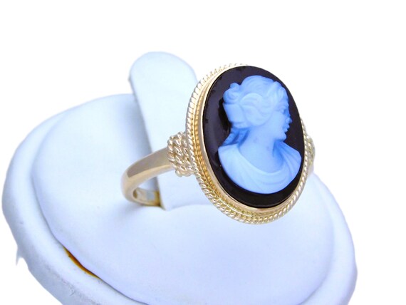 14k Gold Hand Carved Cameo Black Onyx Ring - image 8