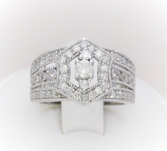 Retro White Gold Diamond Cluster Ring - image 3