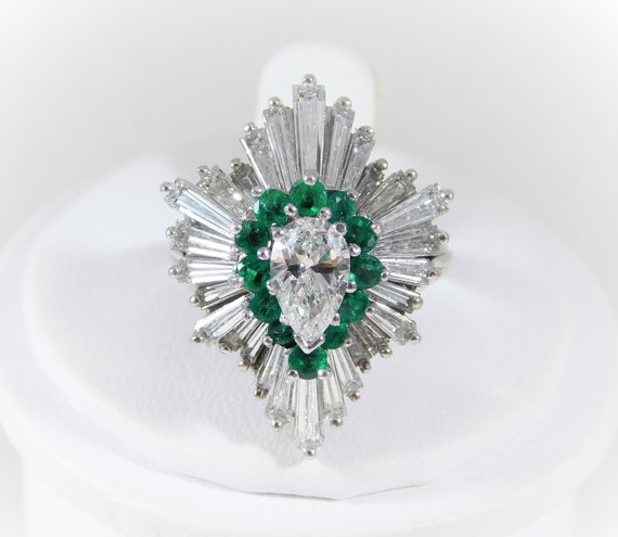 1970s Emerald Diamond white gold Ballerina Ring