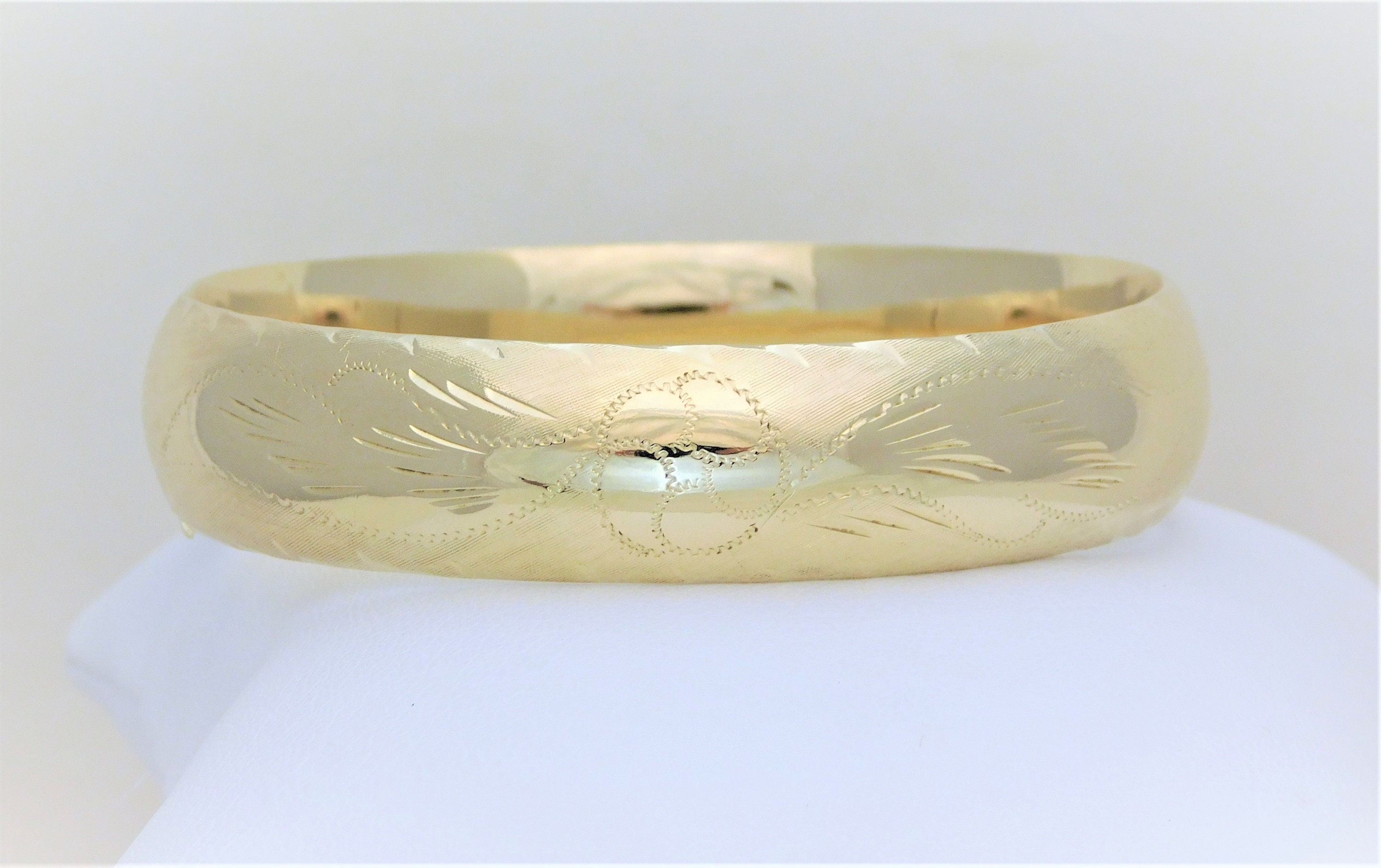 Vintage 14k Gold Engraved Bangle Bracelet - Etsy