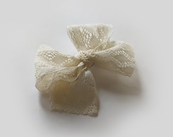 Lace bow