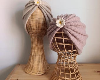 Set of 2: Tricot Baby Turban with Crochet Daisy - Handmade in Spain