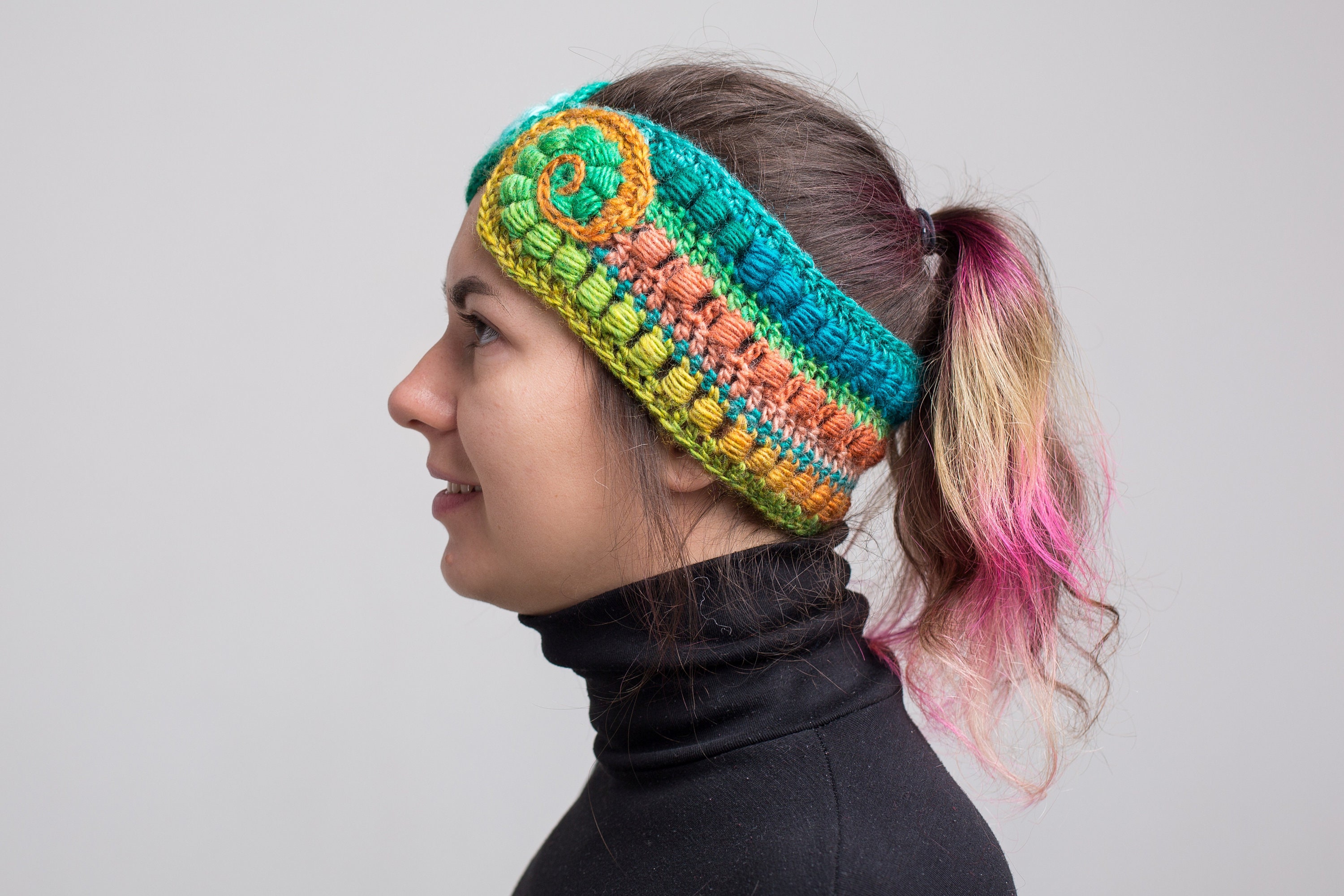 Illuminate Crochet: Crochet Luxe Wristwarmer and Headband Set Pattern