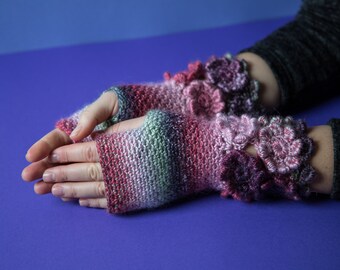 Women's Fingerless Mittens Crochet Pattern with a Floral Cuff and Moss Stitch, Perfect for DK Weight Yarn
