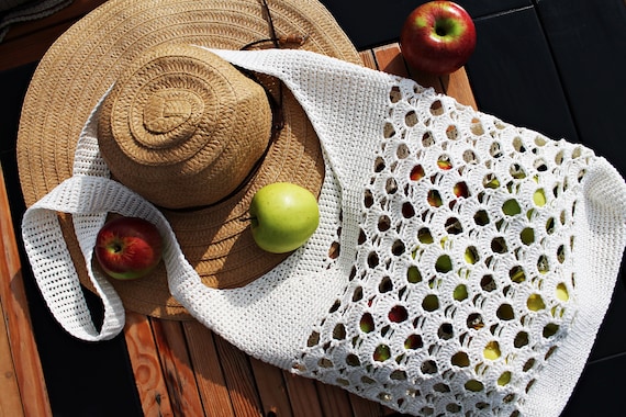 Easy Crochet Tote Pattern – Beach & Everyday Shoulder Bag "White Shell"