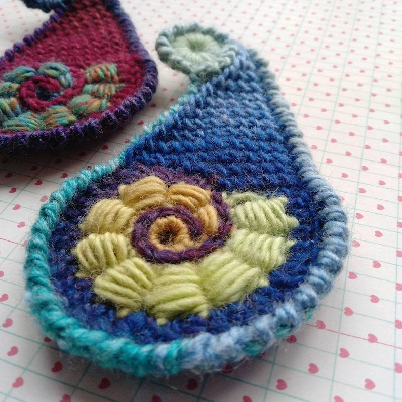 Close-up of bullion crochet swirl.