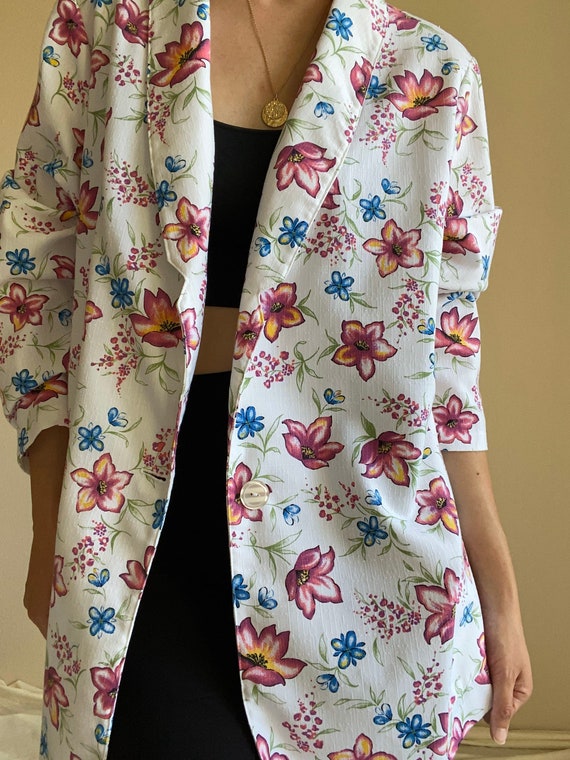 Vintage 90s oversized white floral blazer, fits X… - image 1