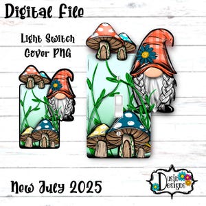 Op de afbeelding: Digitaal bestand van een lichtschakelaar cover PNG. Het ontwerp toont een kabouter met een oranje geruite hoed en een blauwe bloem, omringd door kleurrijke paddenstoelen. De tekst "New July 2025" is ook opgenomen.