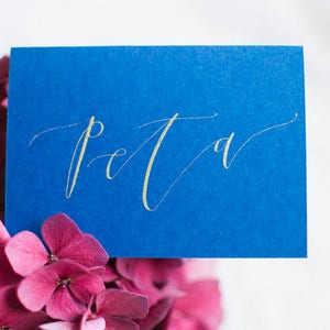 Tarjetas de lugar azul lapislázuli o verde esmeralda con tinta dorada o blanca / Bodas / Cena de ensayo / Cena /