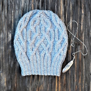 SOFORTIGER DOWNLOAD PDF Strickmuster für Damen Aran Mütze mit Zopfmuster Slouchy Beanie Unisex Quendi