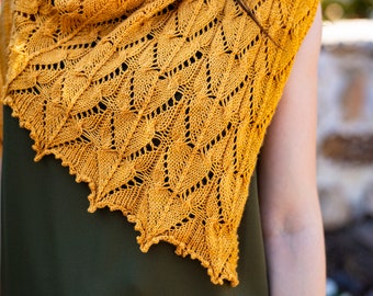 INSTANT DOWNLOAD PDF Knitting Pattern for Women's Lace Shawl Triangular with Lace Merino Montelena