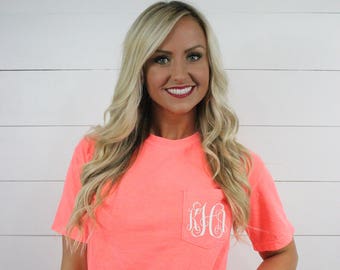 Short sleeve Comfort Colors Monogram Pocket Tee, Short Sleeve t shirt, Comfort Colors, monogram pocket tshirt, monogram pocket tee for women