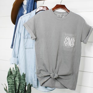 Short sleeve Comfort Colors Monogram Pocket Tee, Short Sleeve t shirt, Comfort Colors, monogram pocket tshirt, monogram pocket tee for women