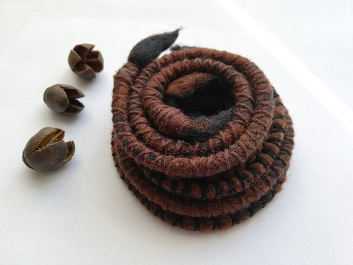 Dreadlock Woolly Tie - BROWN CHESTNUT • Dreadlock Tie Dread Tie Benda…