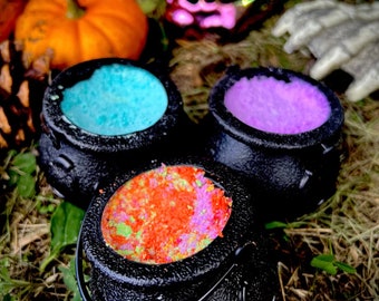 Bubbling Cauldron bath bomb