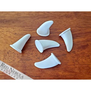 Large Thin 1.5&quot; Canine Claws in White or Black, Resin Claws for Fursuits/Costumes - Feet Claws for K9, Wolf, Dog, Coyote, Fox, Other Animals