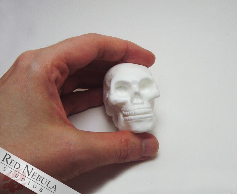 Small Human Skull in White Resin, Miniature Skeleton Head, Unpainted Skull Decor, Creepy Halloween Decoration, Mini Skull Figurine image 3