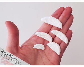 Small Shelf Mushroom Cabochons - 5 Unpainted Resin Mushrooms for Decoration, Fairy Houses, and Crafts