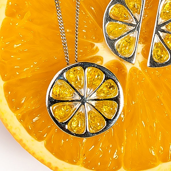 Lemon Slice Fruit Necklace in 925 Sterling Silver & Ambre, Orange Lime Pendant, Tropical Fruit Jewelry, Summer Holiday Jewelry, Citrus Fruit