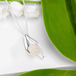 Lily of the Valley Necklace with Mother of Pearl and 925 Sterling Silver, Flower Necklace, Lily Jewelry, Bridesmaid Jewelry, Bridal Jewelry