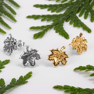 Ahornblatt Ohrstecker in 925 Sterling Silber, 24 Karat Vergoldung Blatt Ohrstecker, Botanischer Schmuck, Waldschmuck, Geschenk für Mama