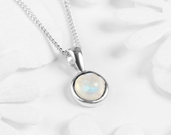 Moonstone Necklace in Sterling Silver, Minimal Necklace Choker, Dainty Necklace, Boho Necklace, Moonstone Jewelry, Birthstone Gifts