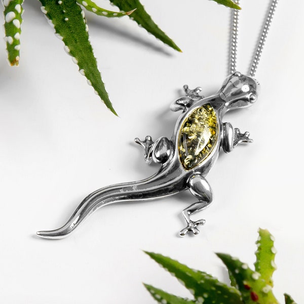 Large Lizard Gecko Necklace in Solid 925 Sterling Silver and Green Amber, Iguana Reptile Jewerly Gift, Animal Lover Gift