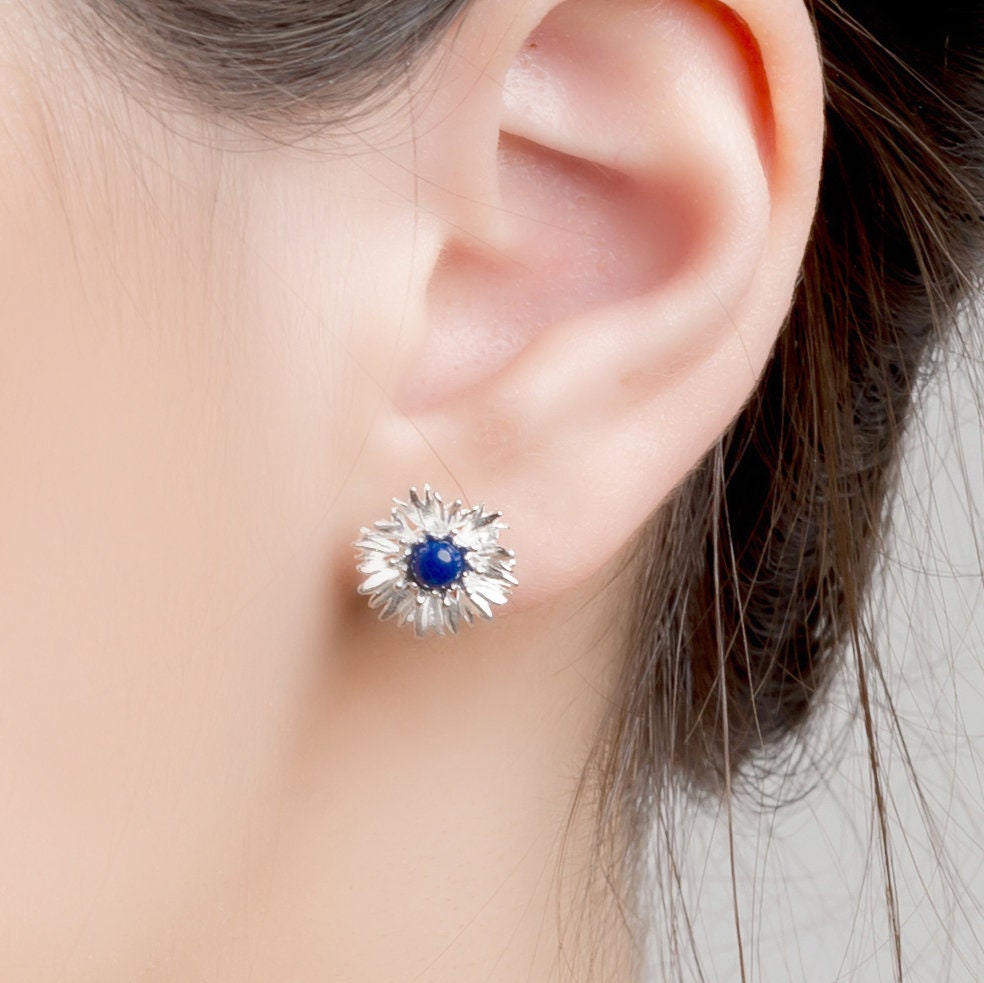 Lapis Lazuli Oval Stud Earrings in 14 Karat Yellow Gold with Twisted