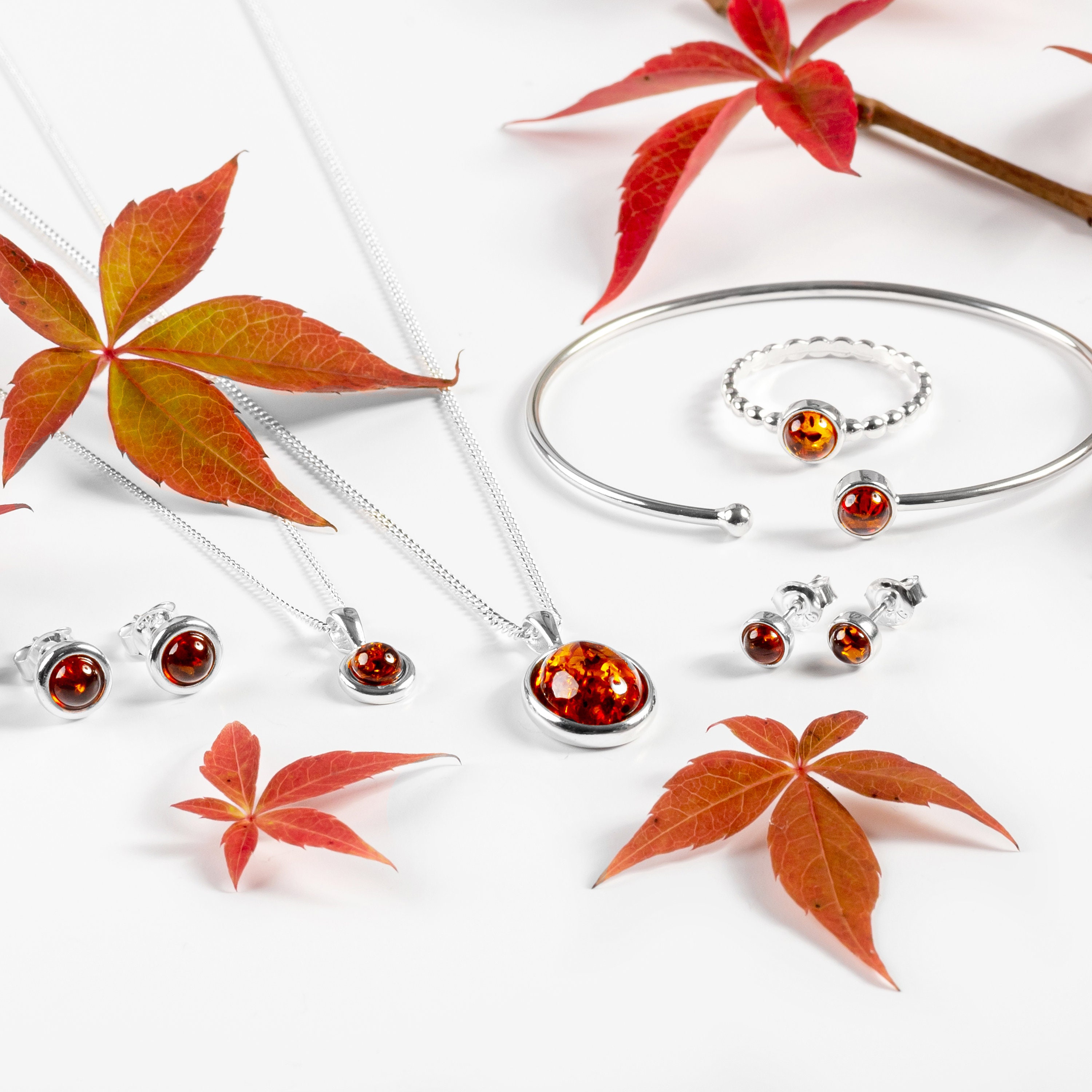 Orecchini A Bottone In Ambra Baltica E Argento 925: Colore Cognac, Ipoallergenici, Fatti A Mano