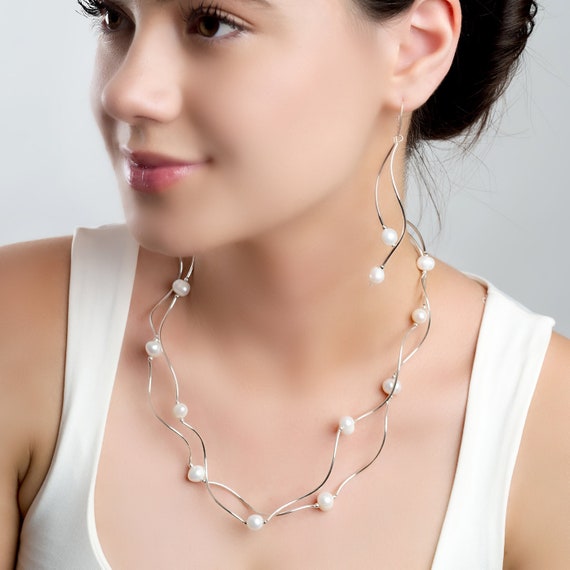 Natural Mother of Pearl Necklace for Women & Men | Gemisphere Exquisite++ / 8 / 30