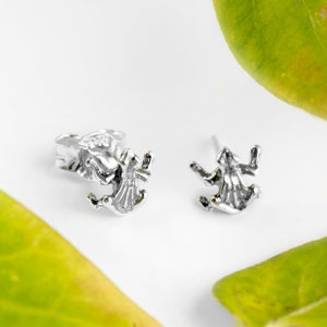 Tiny Sterling Silver Frog Stud Earrings, Minimal Animal Jewelry, Gift for Frog Lover, Toad Studs, Amphibian Jewelry