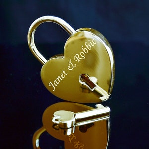 Love Lock with Key Romantic Valentine's Day Gift, Personalised Text on both sides, Heart Shaped Padlock for Love Lock Bridges (Gold)