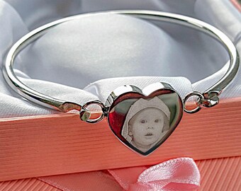 Photo Heart Bangle- Mother's day gift, Gift for Nanny, Bridesmaid Gift, Photo and Text Personalised Metal Bangle Bracelet (Silver)