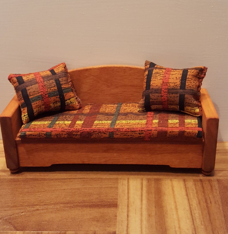 Stained 1 12 Scale Sofa Dollhouse Living Room Furniture Miniature Doll House Couch Country Decor Rustic Autumn Striped Cushions And Pillows