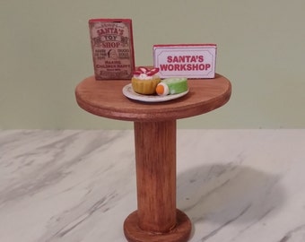 1:12 Scale Christmas Holiday Miniatures/Santa Room Accessories/Santa Signs and Plate with Cupcake