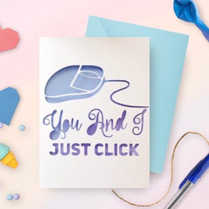 Tarjeta "Tú y yo simplemente hacemos clic" / Regalo romántico divertido, nota de amor con temática tecnológica, tarjeta de pareja con un divertido diseño, recorte de papel, nota de amor, aniversario