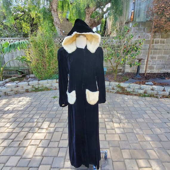 True Vintage 30s 40s Opera Coat w/ Hood // WW2 Bla