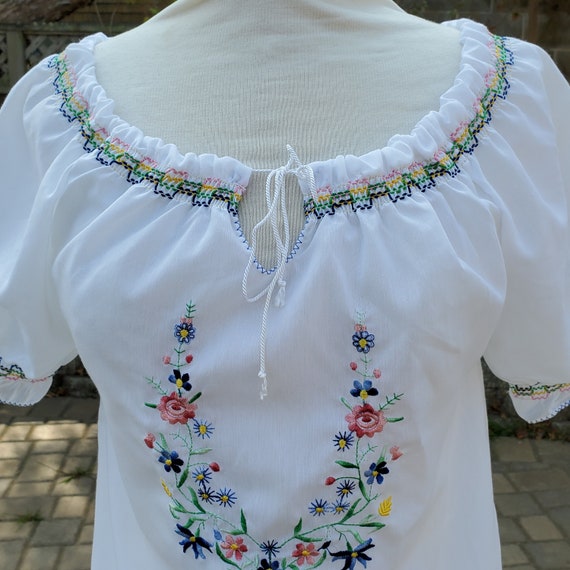 70s Hungarian Peasant Blouse // 70s does 30s Embr… - image 2