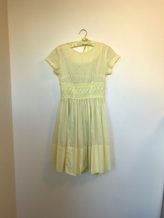 Vintage 1950s 60s fit and flare Dress