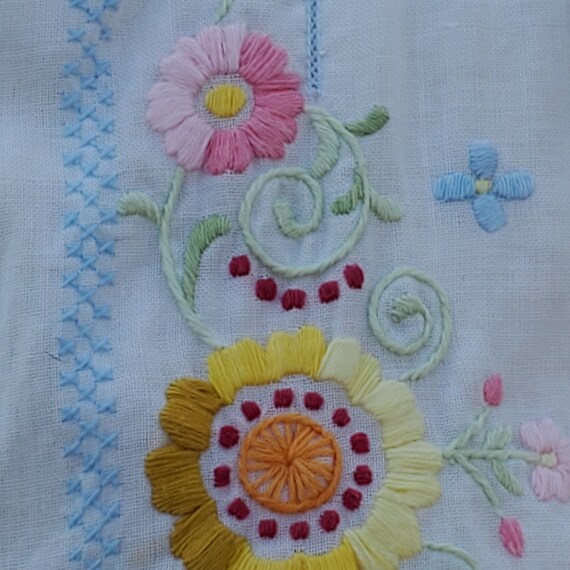 Vintage 1950s Embroidered Hungarian Peasant Blous… - image 5