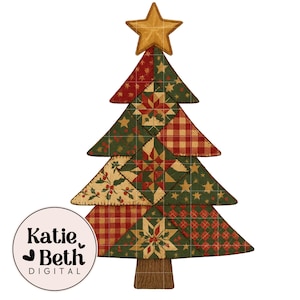 Peut inclure: Un motif d'arbre de Noël en patchwork avec une étoile en haut. L'arbre est composé de triangles de patchwork rouges, verts et beiges avec divers motifs. La base est marron et le design comprend le texte "Katie Beth DIGITAL" dans un logo circulaire.