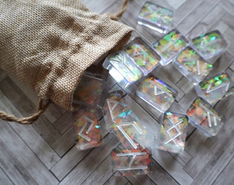 Runas nórdicas holográficas: set de Elder Futhark, regalo de bruja adivinadora