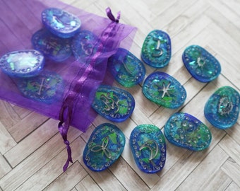 Mermaid Runes, Witch Rune Set - Ocean Runes - Witch Runes - Blue Runes - Divination Runes - Rune Stone Set - Holographic Runes - Witchy Gift