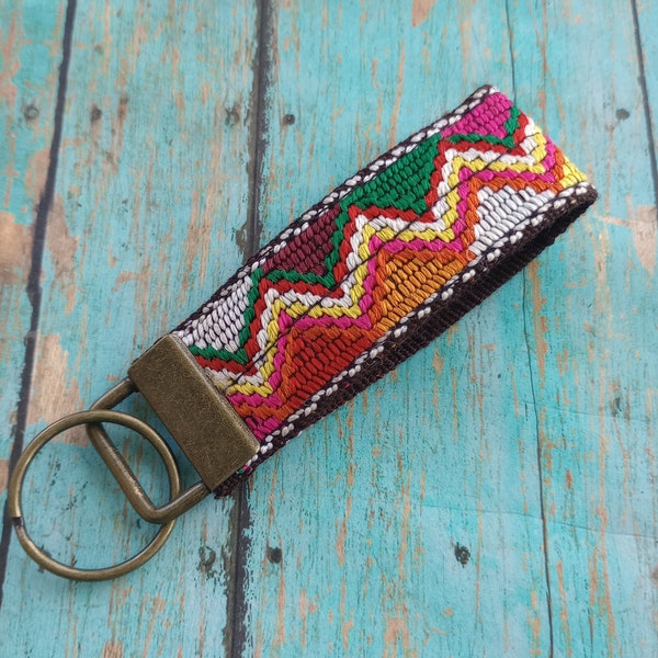 Tribal Key Fob, Pattern Keychain, woven Key ring, Southwest Keychain, Handmade Wristlet, Boho Wrist Lanyard,  Hippe Key Ring For Woman