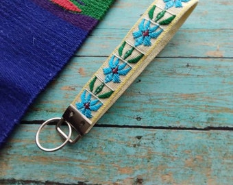 Minimalist Blue Floral Keychain, Fabric Floral Print Key Fob, Woven Boho Wristlet For Keys, Cute Keychains For Women