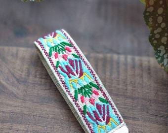 Key floral aesthetic, boho key chain, Lanyard car key, LLavero bordado, Lanyard and badge holder plant, Embroidered Flower Key Fob