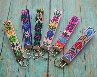 Keychain Wristlet For Women, Key Wristlet Floral, Women's Car Accessory, Boho Keychain Lanyard For Key, Cute Keychain, Floral Key Fob woven